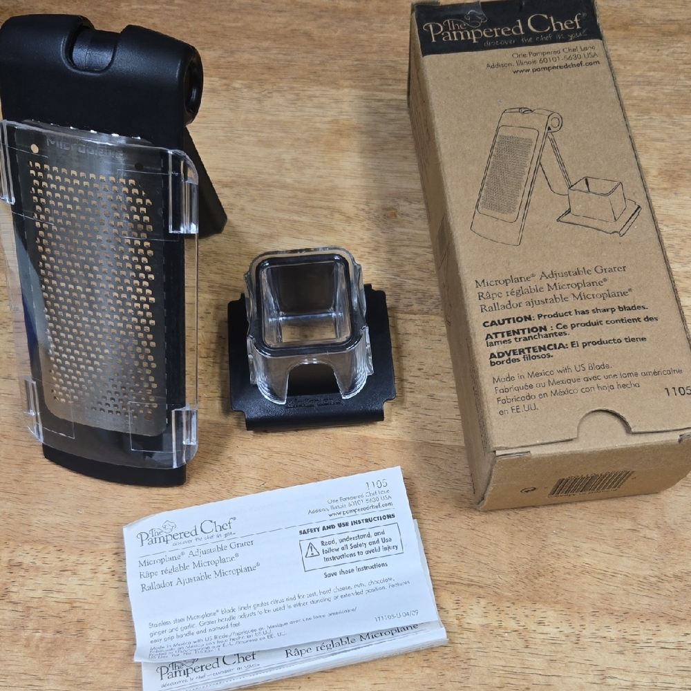 Pampered Chef OLD STYLE #1105 MICROPLANE Adjustable-Handle FINE GRATER + Holder